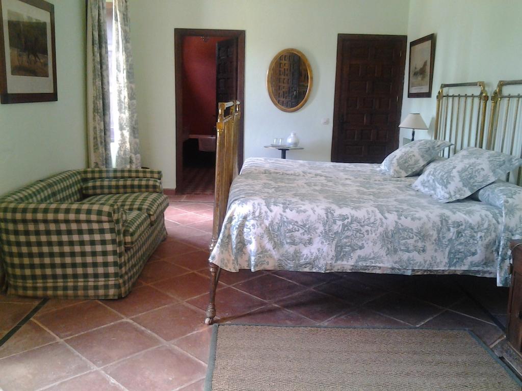 Hacienda La Indiana Hotel Los Palacios Y Villafranca Quarto foto